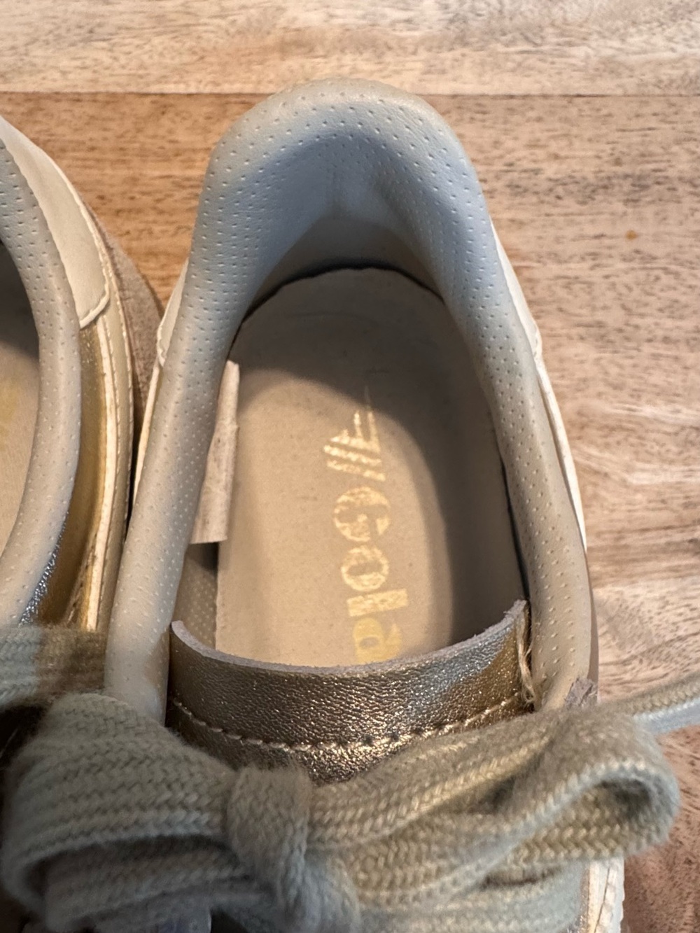 Gola Classics Viper Metallic Sneakers - Gold / Off-White - US Women's 6.5 - Picture 3 of 11